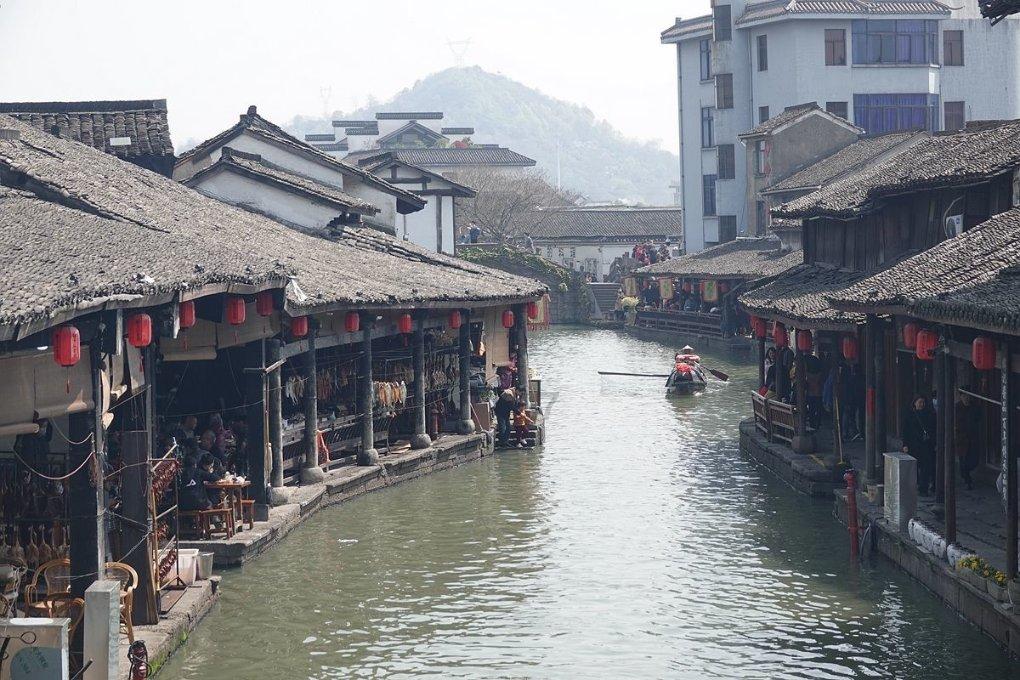 火锅丸子到底是用什么做的？添加剂多吗？建议了解丸子的真面目！